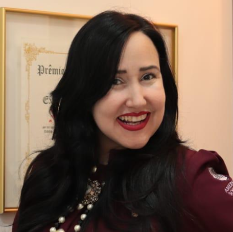 Dra. Cláudia Starling